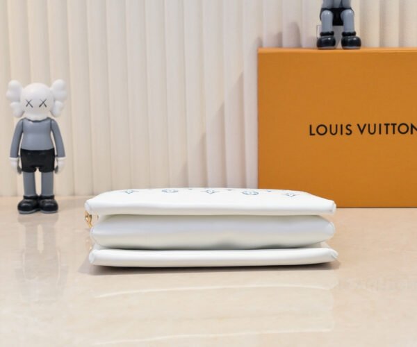 Louis Vuitton M11225 LV By The Summer Pool Coussin PM