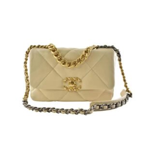 41861919-09BF-9CFA-833F-B778B34330AC.jpg Chanel 19 Handbag AS1160