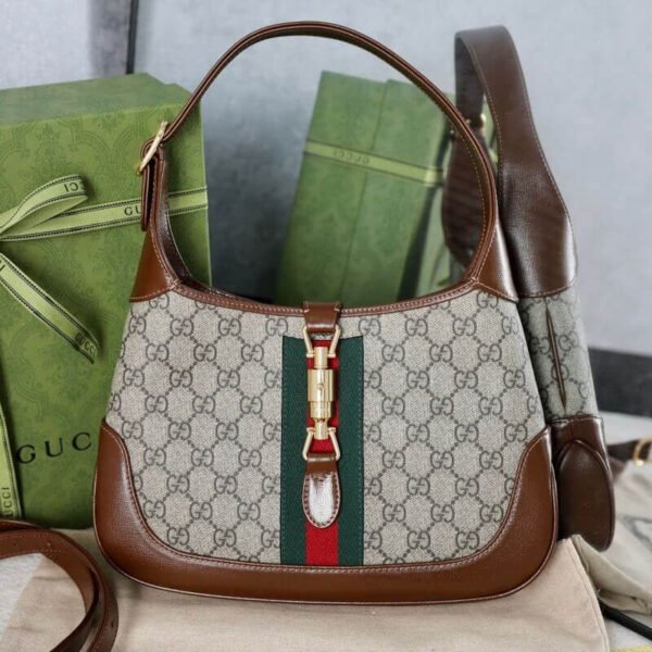 42DC9650-0804-5924-CCD2-EF4FC89E2258.jpg Gucci Jackie 1961 Small Shoulder Bag