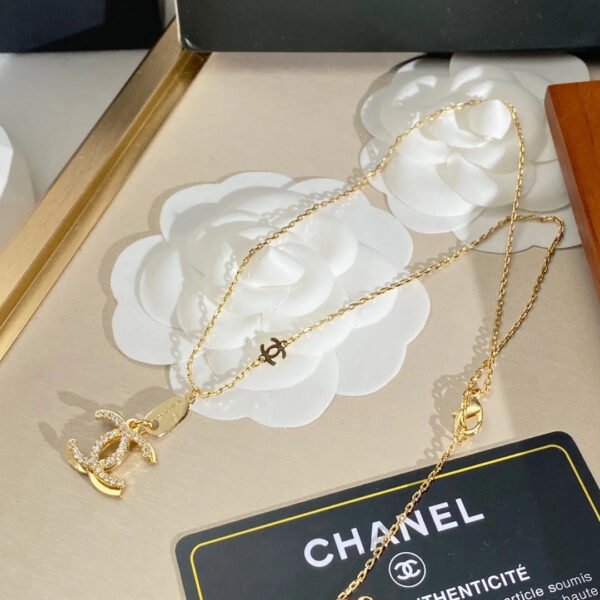 43E1FA30-F281-7C21-5AB0-BBF4EC8C4F69.jpg cc Necklace