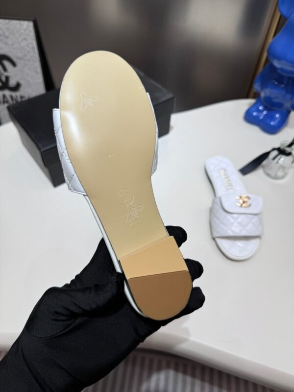 Chanel Women's Logo 25ss CC Sandal