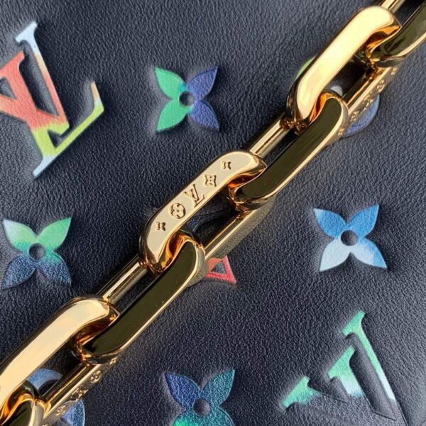 4787CBFB-2F94-F294-33C0-FBA1EFB387C2.jpg Louis Vuitton Coussin PM M21353