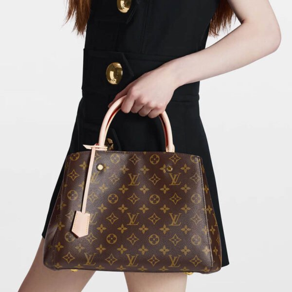 486971D1-83A2-639F-DA88-4D26BECF0C1E.jpg Louis Vuitton Montaigne MM M41056