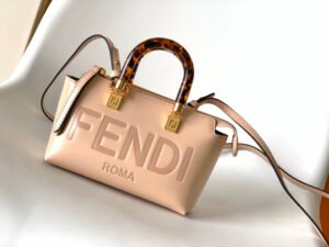 48DDBE3E-AB47-15BE-0D42-5A9E9BBE5B13.jpg Fendi By The Way Mini Bag