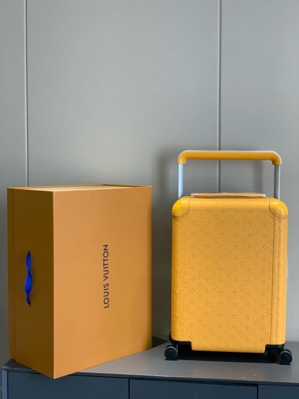 48F4EC3C-714D-8676-6D91-D5C72F61382D.jpg Louis Vuitton M23630 Horizon 55