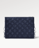 49EE2E63-5060-B6F7-6A71-E5A6282491AD.png Louis Vuitton Coussin PM M21282