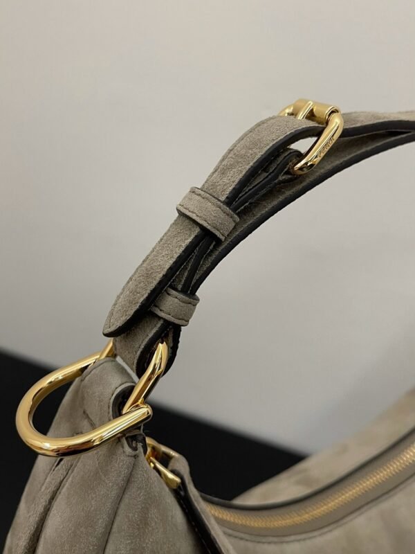 4AA034E4-4DAF-1E86-5E56-6BDAF0FB9896.jpg Fendi Fendigraphy Small Bag