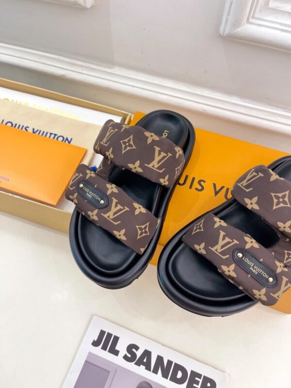 Louis Vuitton Unisex Pool Pillow Comfort Sandal