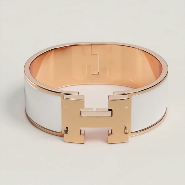 4B814416-F4BB-16CB-D4B5-129E28455CE8.jpg Hermes Clic Clac H bracelet