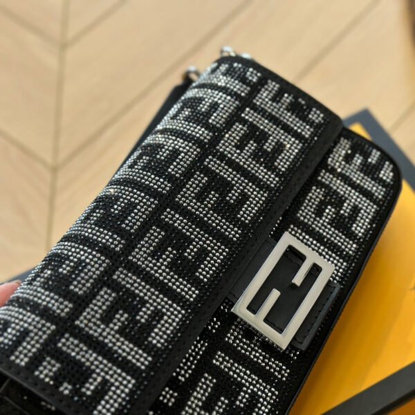 Fendi Baguette Medium