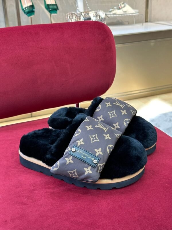 Louis Vuitton Unisex Pool Pillow Comfort Sandal