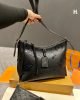 4CB9592C-D1E1-63F1-1DD3-187DB3223BD9.jpg Louis Vuitton M46288 CarryAll PM