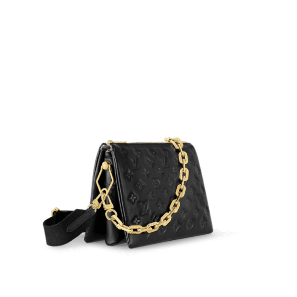 4D0EF767-0AF0-18EF-3B8F-EE183CA05402_8c3cb97d-61c0-44ac-8ecd-93783b42c30c.png Coussin PM