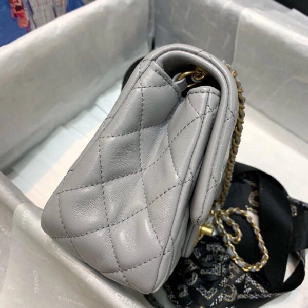 4EF1987E-E70F-0737-FB7D-F5AFE3683342.jpg Chanel Classic Flap With Charm Chain With CC Details On Strap Bag 17cm/7inch Gold Hardware Grey