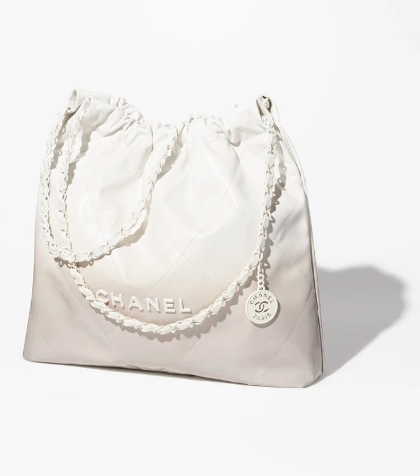 4F8B7450-DEAE-97E5-B8EE-6710157D5DC7.jpg 22 Handbag - Black