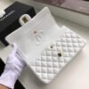 511E4FF9-2EFD-9543-E91D-B93BB2D9C8FE.jpg Chanel Classic Handbag Gold Toned Hardware WhiteFor Women, Women’s Bags, Shoulder And Crossbody Bags 10.2in/26cm A01112