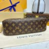52768020-714D-757E-4306-E5B48A23F5F6.jpg Louis Vuitton Slouchy PM M11952