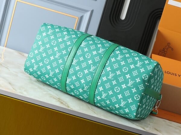 Louis Vuitton M12687 Keepall Bandouli&egrave;re 50