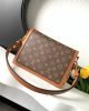 53064AAF-6475-5216-5023-A928AA541653.jpg Louis Vuitton M44580 Mini Dauphine