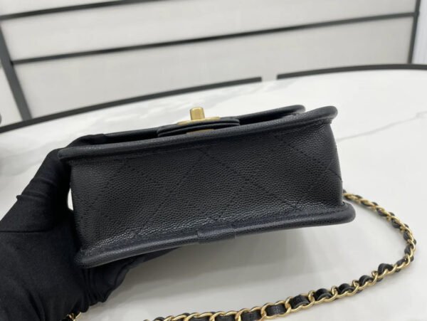Chanel 22K Flap Bag Black For Women, Women&rsquo;s Bags 8.1in/20.5cm