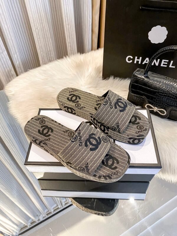 Chanel Women's Logo 25ss CC Sandal