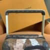 56CC6873-F203-7C3B-7457-ECC96105BFEC.jpg Louis Vuitton M10264 Horizon 55