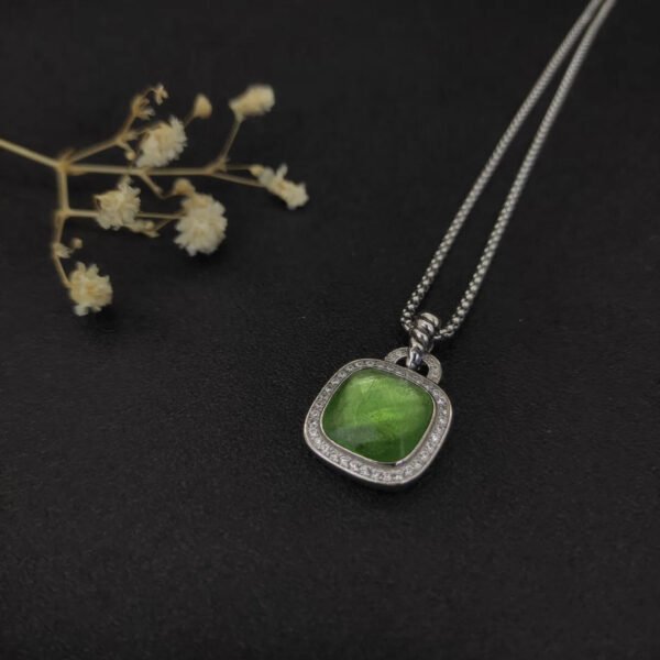 57FFEF42-2F6F-52BB-1B8D-33D88773471A.jpg Albion® Pendant Sterling Silver with Prasiolte and Diamonds, 14mm