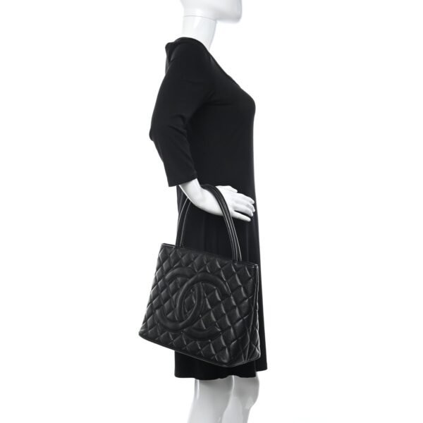 59591BC5-1242-3853-FEAC-410A516EDF4C.jpg Caviar Quilted Medallion Tote Black