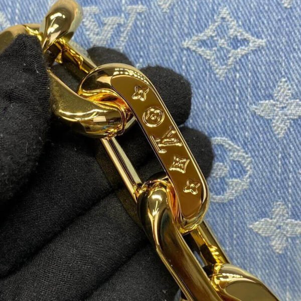 Louis Vuitton Coussin BB M11401