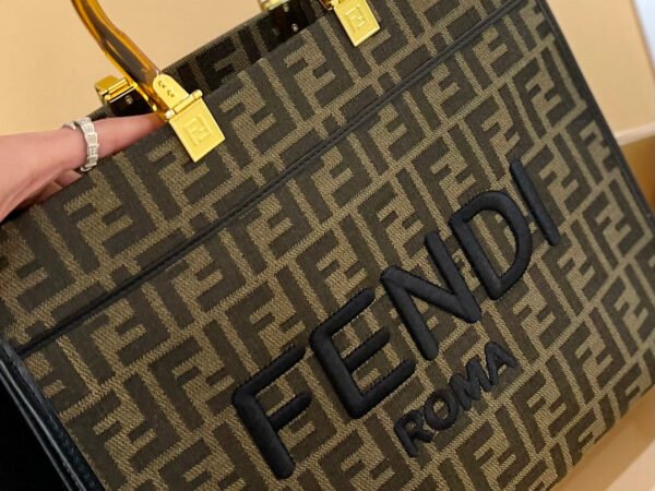 Fendi Sunshine Medium - Brown