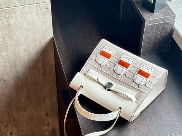 Kelly 18 Bag - White