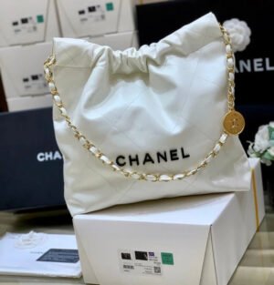 Chanel 22 Handbag White For Women 14.4in/37cm AS3261 B08038 10601