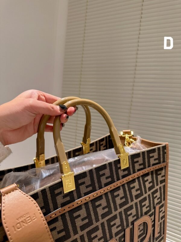 Fendi Sunshine Medium