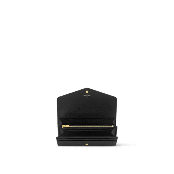 M82257 Sarah Wallet