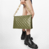 5F7D4F52-95BB-D786-F14C-3CDE35E3F01F.png COUSSIN MM M20568