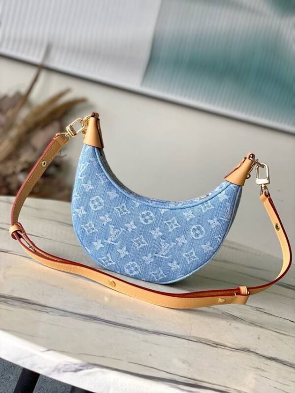 60177653-83BC-6F4C-5304-55EF03B16930.jpg Louis Vuitton M24846 Loop