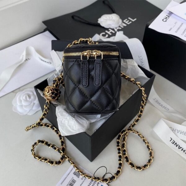 Chanel Small Vanity with Chain AP2198