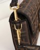 61A42B02-3090-85D0-6F45-631FA264D3F7.jpg Fendi Baguette