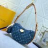 61B8F06A-943D-8EAF-0601-59E8B329B0F2.jpg Louis Vuitton Croissant MM M46856