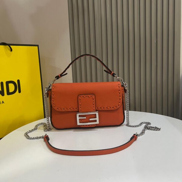 63049E30-2C60-9B7A-DF6A-30006ADF5B29.jpg Fendi Mini Baguette
