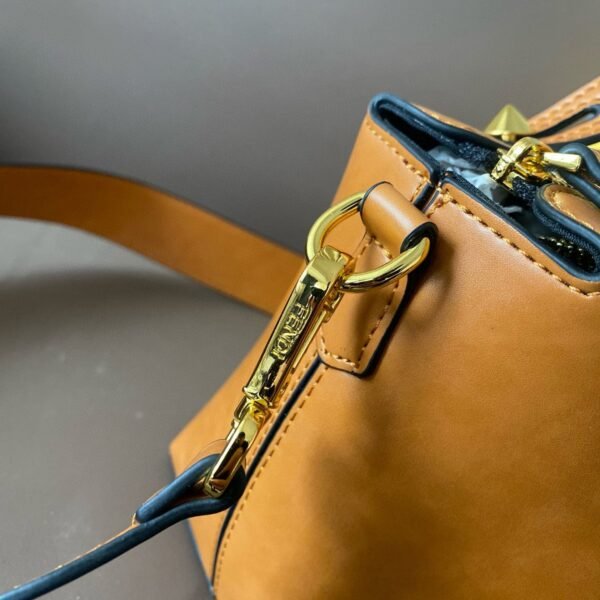 Fendi By The Way Medium - White