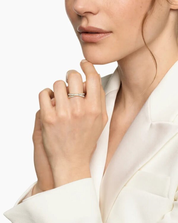 Pav&eacute; Crossover Ring 18K Yellow Gold with Diamonds, 6mm - 6