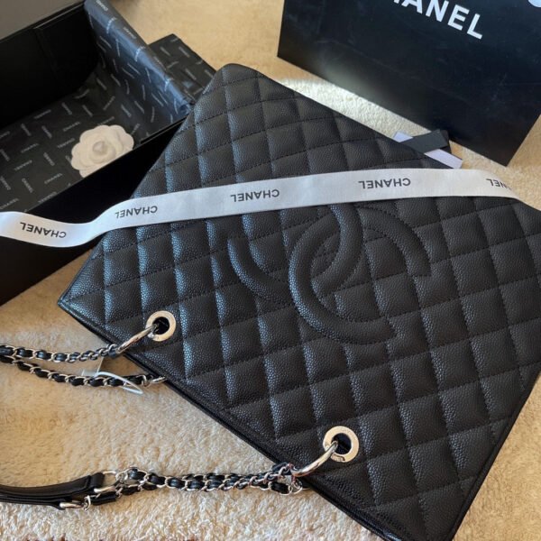 646AE79F-0F2C-67F5-5C7E-0906CC5B4EE8.jpg Chanel Grand Shopping Tote Black Caviar Silver Hardware