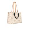 Louis Vuitton OnTheGo MM M46912