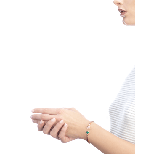 6718CA3E-CAB9-EC76-326A-D1E8918F72EB.png DIVAS DREAM BRACELET