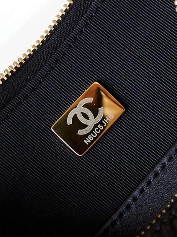 Chanel Aged Calfskin Quilted Small 19 Hobo Black