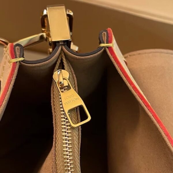 Louis Vuitton M47149 Dauphine Soft GM