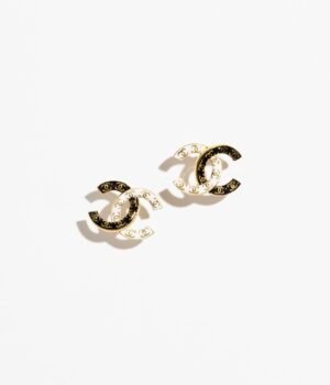 68B02DEF-5C16-A577-0A21-9BA4E9474434.jpg STUD EARRINGS