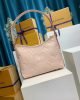 Louis Vuitton M47082 CarryAll PM