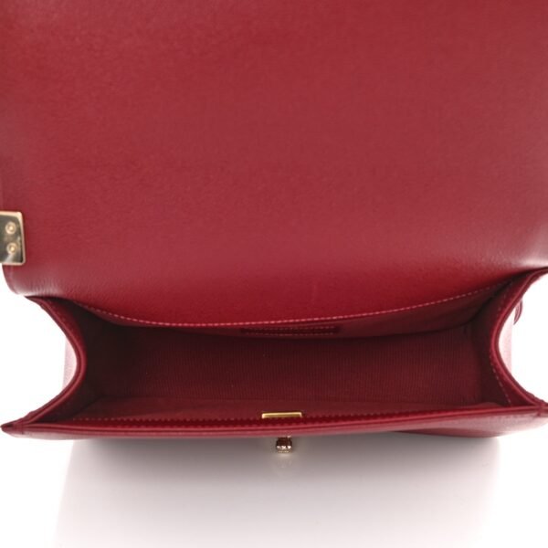 Caviar Quilted Medium Boy Flap Burgundy